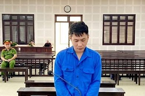Lấy tên người chết để lập công ty nhập lậu ngà voi, sừng tê giác