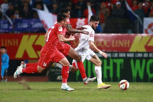 Nhiều bất ngờ ở cả tốp đầu và nhóm cuối bảng