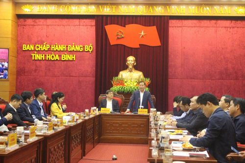 Đoàn Học viện Chính trị quốc gia Hồ Chí Minh và lớp Ủy viên dự khuyết Trung ương thăm, làm việc tại tỉnh Hòa Bình