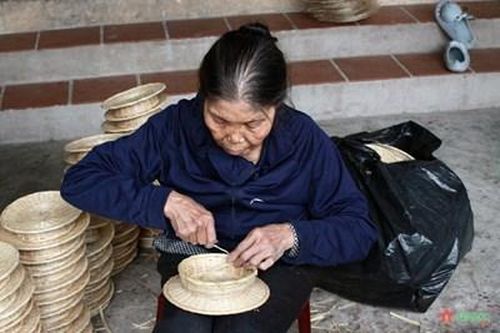 Mây tre đan Ninh Sở dùng nội lực và sức hấp dẫn vươn mình xuất ngoại