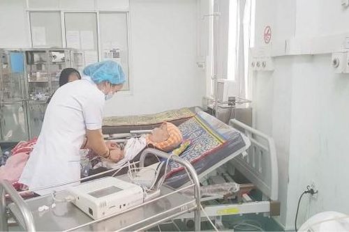 Nhiều đơn vị y tế công lập ở Thừa Thiên Huế thu viện phí không đủ trả lương