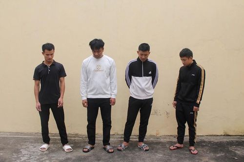 Hai mẹ con bất ngờ bị bắt lên ô tô, phải viết giấy vay nợ tiền tỷ