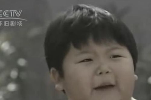 Sao nhí phim 'Tiểu Long Nhân' đột ngột qua đời