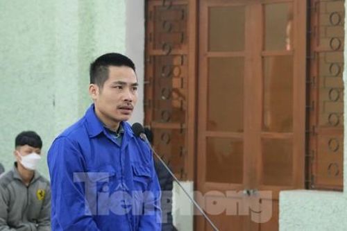 Lĩnh án tù vì mang máy xúc khai thác vàng trái phép