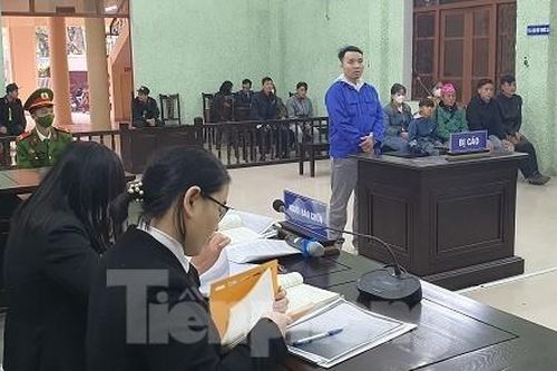 Bị cắt đứt liên lạc, phóng hỏa đốt nhà người yêu