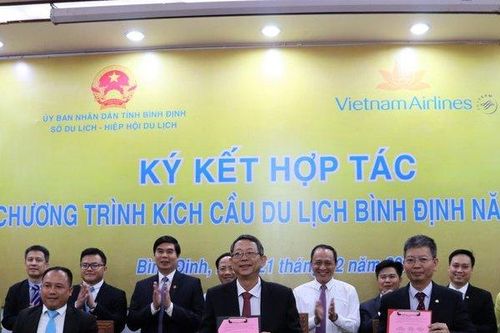 Vietnam Airlines và Bình Định hợp tác kích cầu du lịch