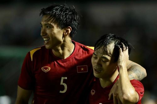 Nữ Việt Nam dự World Cup nhưng không đá giao hữu, tuyển nam bỏ FIFA Days: Đi ngược thế giới!