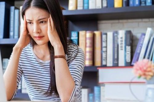 Đang họp gia đình, em dâu bất ngờ xin được quyền phân chia tài sản