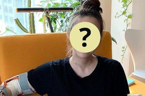 Minh tinh Welcome to Waikiki bị ung thư: Bật khóc vì cơ thể tàn tạ và tạm thời không thể làm mẹ