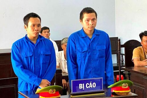 Rủ rê đánh nhau, cùng vào tù