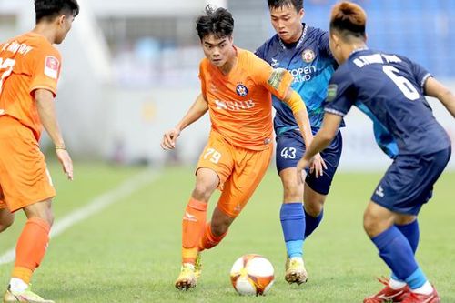 V.League sau 4 vòng: Hấp dẫn, chuyên môn cao