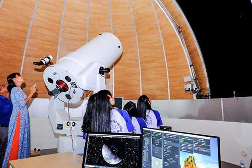 Đến Nha Trang ngắm... vũ trụ