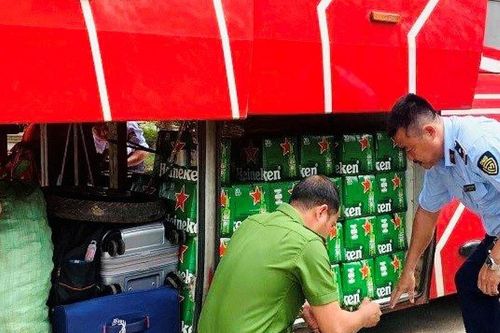 Quảng Ngãi: Tạm giữ gần 1.000 chai bia Heineken không rõ nguồn gốc