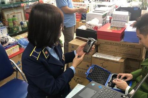 Phát hiện sai phạm trong kinh doanh thiết bị đo nồng độ cồn tại Hà Nội