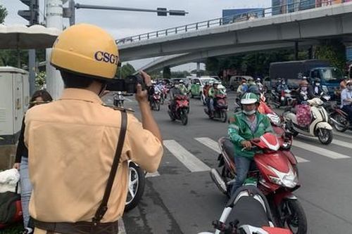 Người dân giám sát Cảnh sát giao thông như thế nào?