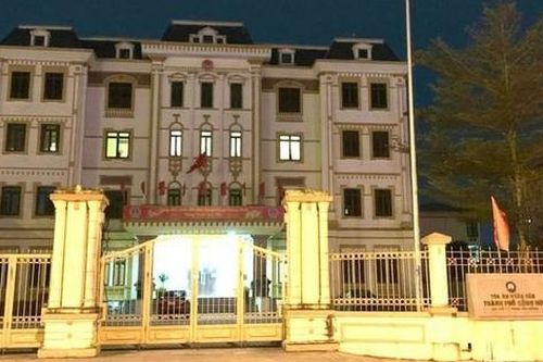 Phát hiện một lãnh đạo Tòa án nhân dân Thành phố treo cổ trong phòng làm việc