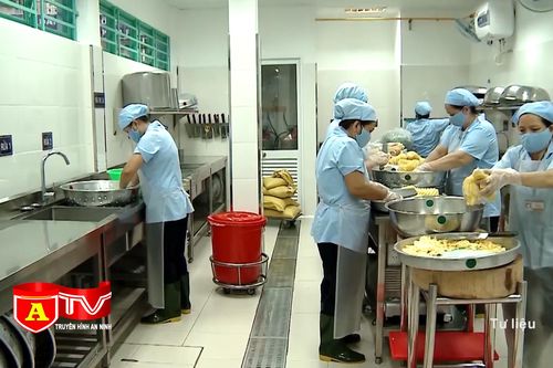 Bộ Y tế cảnh báo tình trạng ngộ độc thực phẩm tại các bếp ăn tập thể