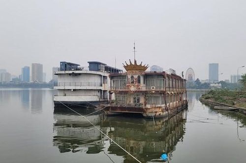 Cận cảnh 4 con 'tàu ma' cuối cùng còn sót lại ở Hồ Tây