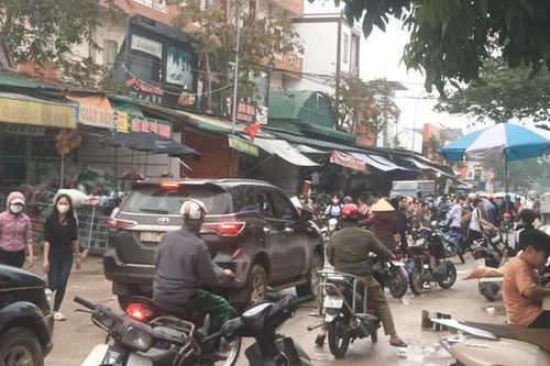 Nghệ An: Cháy chợ khiến hàng trăm tiểu thương hoảng loạn