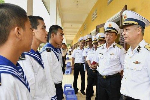 Quân chủng Hải quân kiểm tra công tác chuẩn bị huấn luyện tại Vùng 5 Hải quân