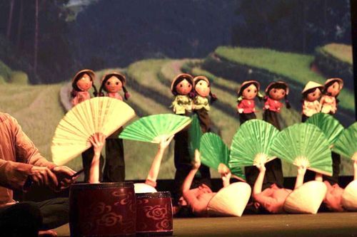 'Mơ Rồng' cùng thông điệp hòa bình