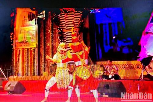 Nghệ sĩ Việt Nam biểu diễn sử thi Ramayana tại Ấn Độ