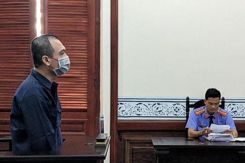 Cựu thiếu tá Công an TPHCM làm giả quyết định lãnh án 1 năm tù