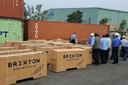 Cơ quan Hải quan bắt giữ lô xe mô tô trị giá khoảng 3 tỷ đồng