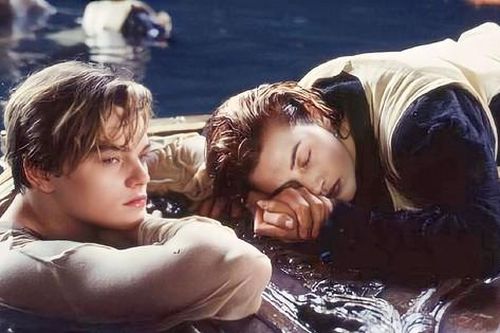Jack (Leonardo DiCaprio) phải chết trong 'Titanic'