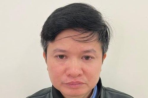 Nguyên hiệu trưởng trường tiểu học huyện miền núi bị bắt vì tham ô tài sản