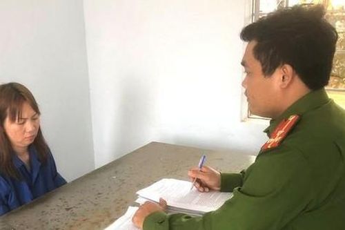 Lừa quay số, mua hàng qua mạng, nhóm đối tượng chiếm đoạt 4 tỉ đồng