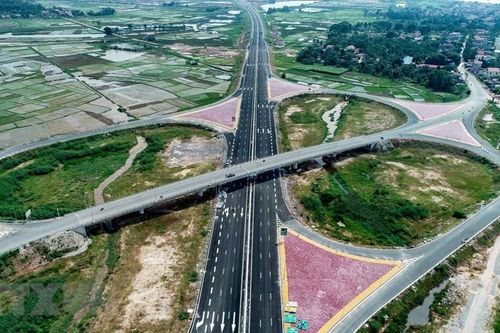 Lực đẩy phát triển vùng đồng bằng sông Hồng qua kết nối giao thông