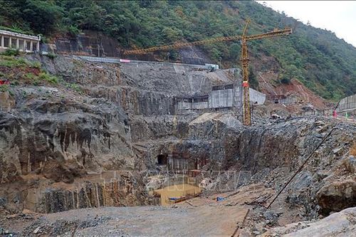 Thi công gói thầu số 39 dự án Nhà máy Thủy điện Ialy mở rộng