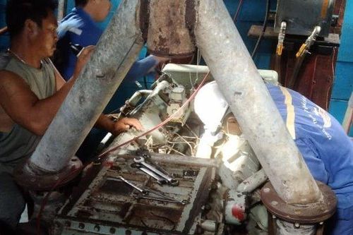 Hỗ trợ khắc phục sự cố cho 2 tàu cá của ngư dân Ninh Thuận, Bình Thuận