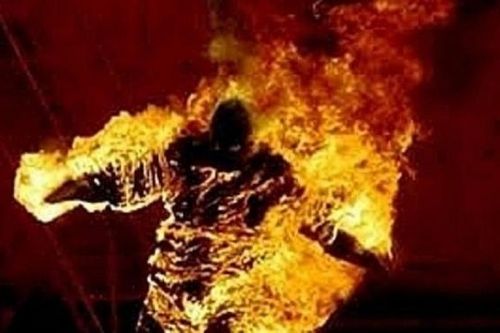 Thanh Hóa: Công an điều tra nguyên nhân người đàn ông tự thiêu tại nhà riêng