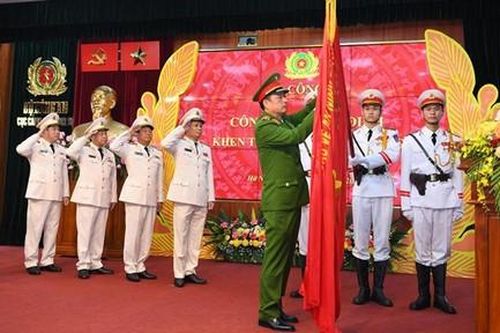 Cục Cảnh sát hình sự đón nhận Huân chương Chiến công hạng Nhì
