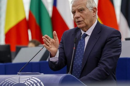 Quan chức EU: Viện trợ vũ khí cho Ukraine khác cho Nga