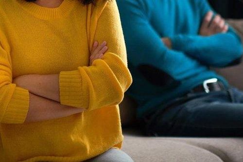 Hôn nhân xuất hiện 7 dấu hiệu này là vợ chồng bạn đang đứng trước ngưỡng 'ly hôn hoa râm'