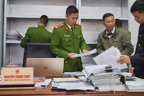 Cán bộ UBND phường bị khởi tố vì chiếm đoạt tiền của dân