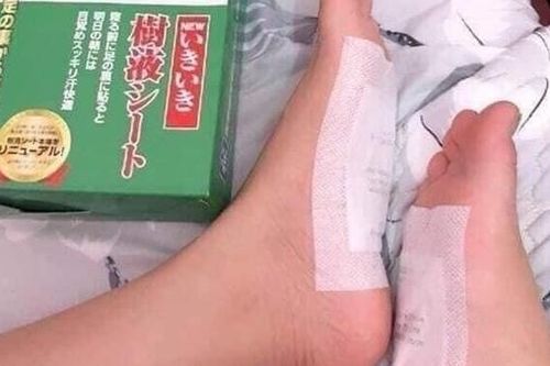 Thực hư công dụng thần kỳ của 'miếng dán thải độc'