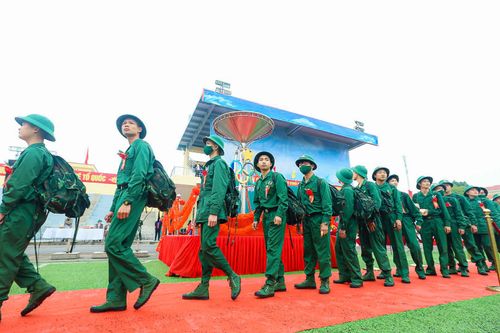 Một số thanh niên bị xử phạt 62,5 triệu đồng vì không chấp hành lệnh gọi nhập ngũ