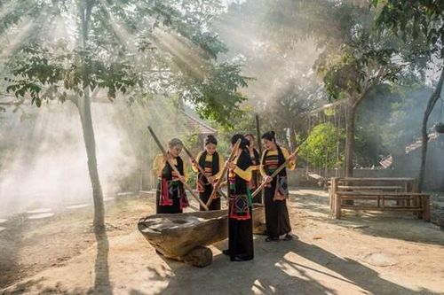 Đổi thay ở bản Hang