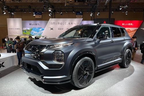 Mitsubishi Outlander sắp có phiên bản hiệu suất cao