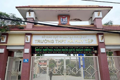 Phụ huynh hoang mang phải nộp hơn một triệu đồng phí xây trường