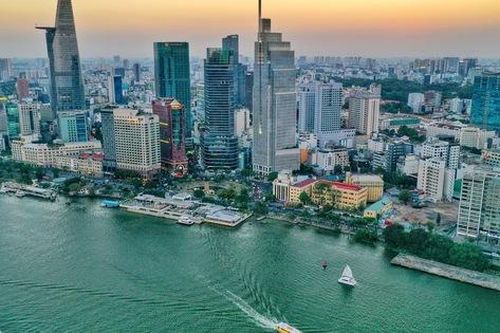 Chính phủ Anh hỗ trợ phát triển trung tâm tài chính và kinh doanh tại Việt Nam