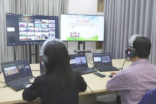 Ứng dụng công nghệ thông tin để đẩy mạnh giới thiệu sách giáo khoa mới