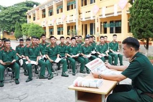 Để giờ đọc báo không nhàm chán