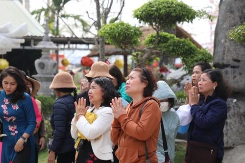 Ngôi chùa đẹp như 'chốn bồng lai tiên cảnh' tại Hà Nam