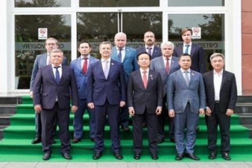 Đoàn đại biểu Hội đồng Liên bang, Quốc hội Liên bang Nga thăm Liên doanh Việt - Nga Vietsovpetro