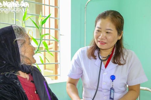 Chuyện nữ trạm trưởng trăn trở với y tế vùng cao